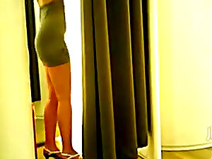 Sexy slut with hot ass flshing in the shop